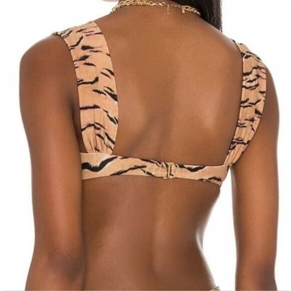 NWT WeWoreWhat Claudia Underwire Bikini Top Tiger Print Animal Size M - Picture 4 of 13